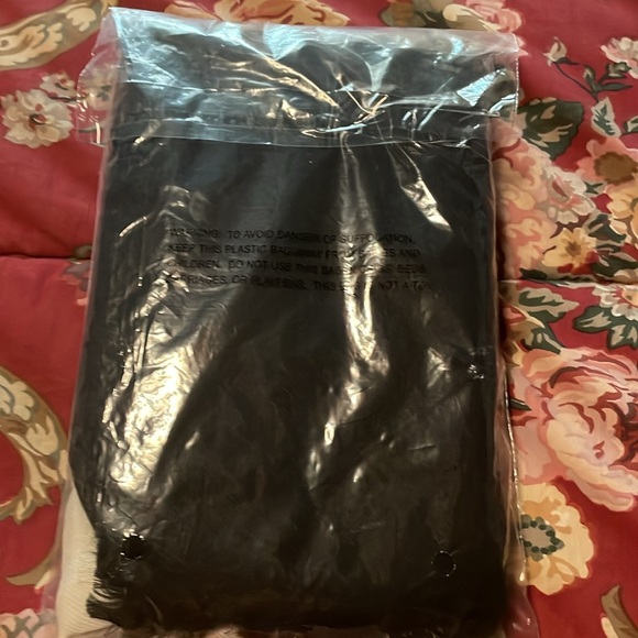 NEW Cushnie Carly Ombré Scarf 🫶 - Picture 5 of 8